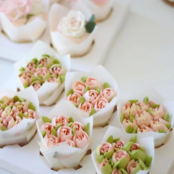 Creamy Flower Cupcakes