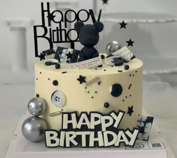 M061-Black bear decorated cake