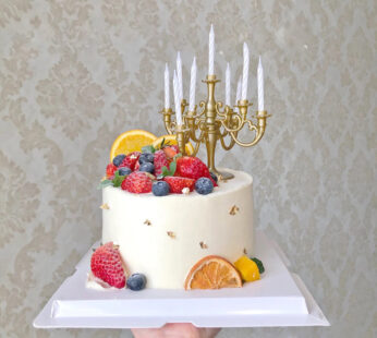 W019-Fruit candlestick cake