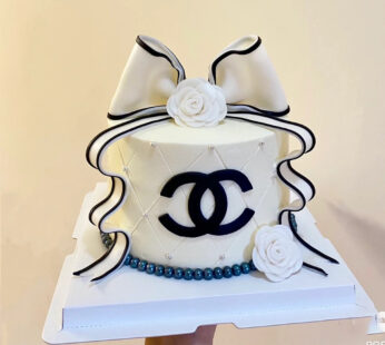 W036-Fondant CHANEL cake