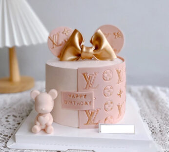 W058-Pink fondant lv cake