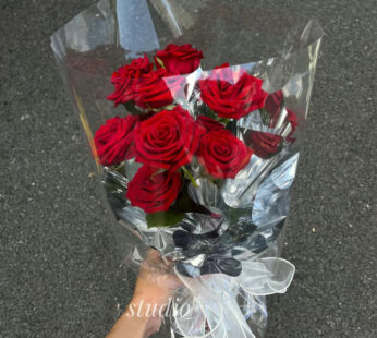 11  Red Roses Bouquet