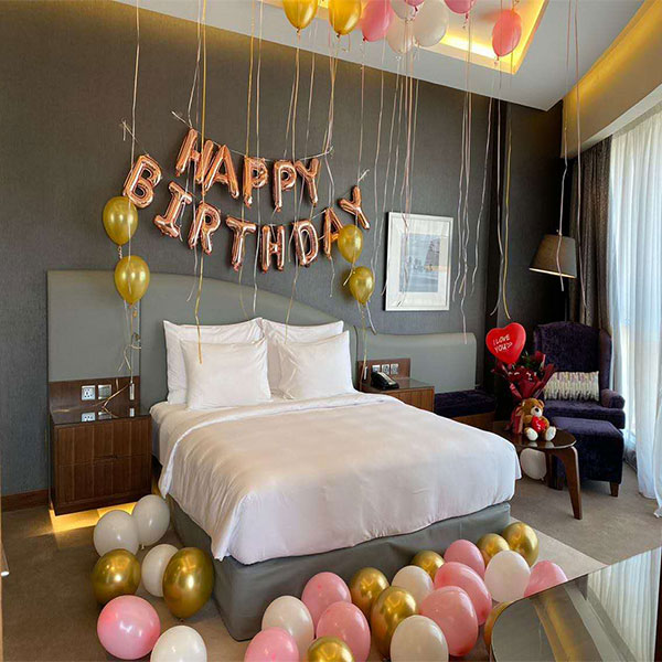 room birthday decoration 2