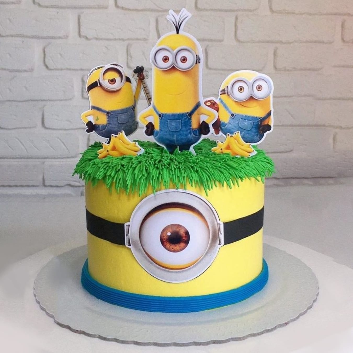 K103- Minions Birthday Cake