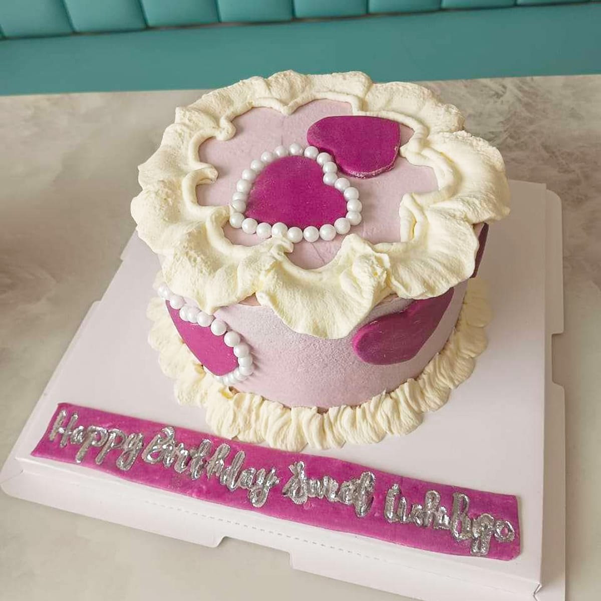 Home 24 W279- Birthday Cake