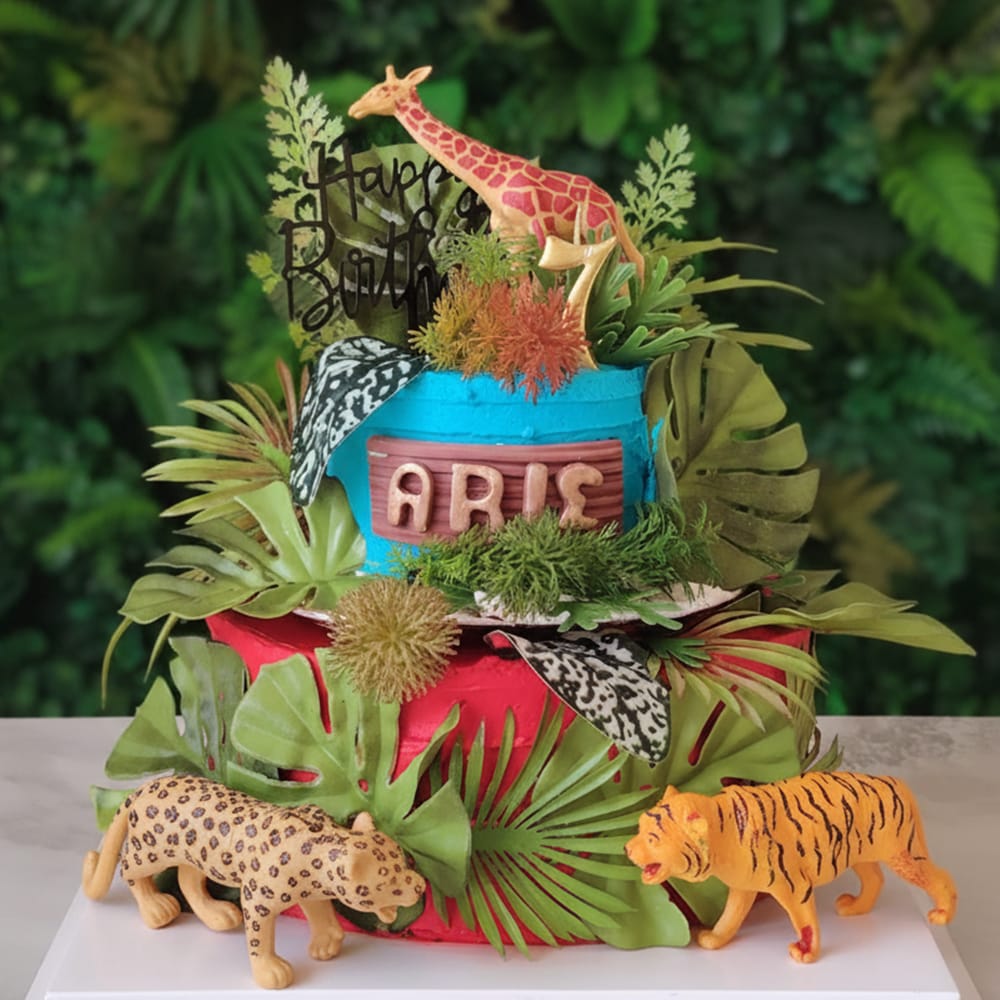 K111- Jungle theme cake 2 Layer