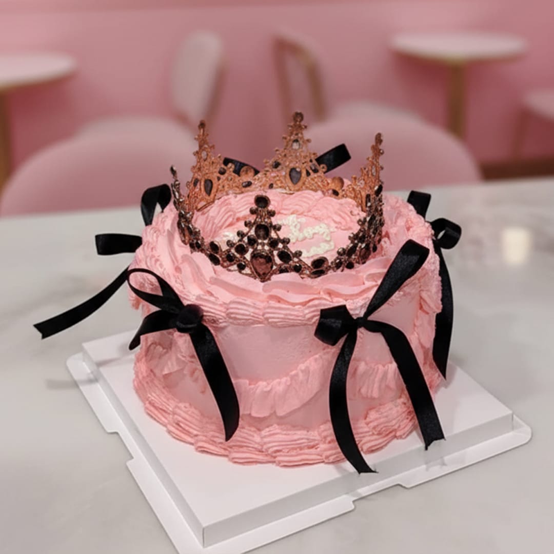 W302-Pink Crown Cake