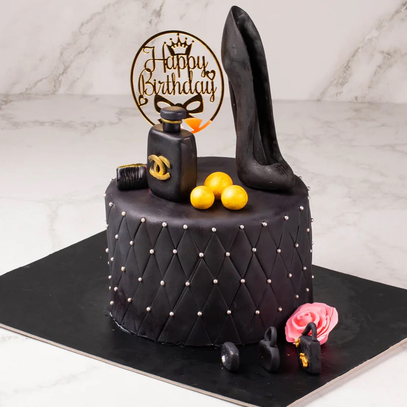W328-Luxury Theme Fondant Cake