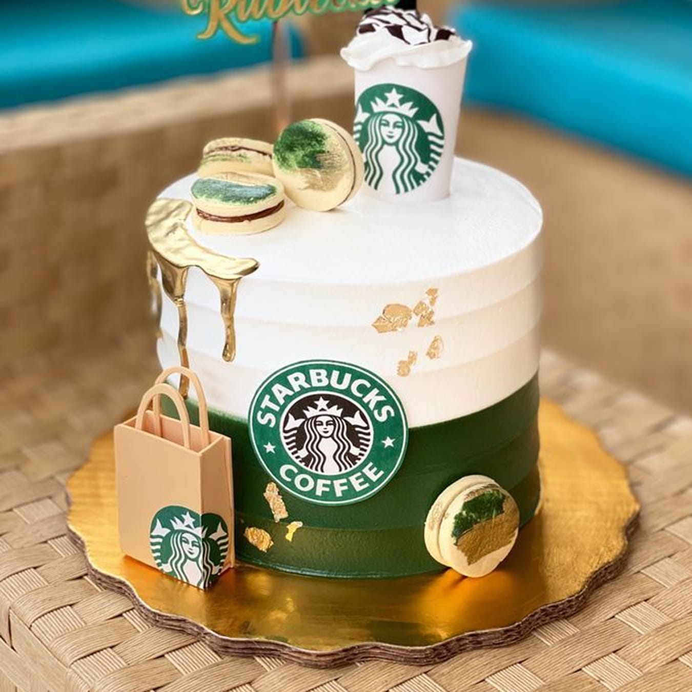 W334- Starbucks Cake