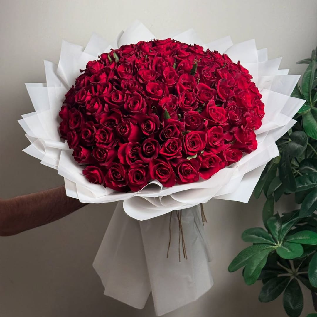 100 Red Rose bouquet